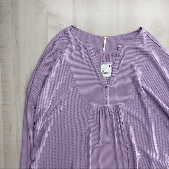 nwt FREE PEOPLE purple lilac waffle knit long sleeve oversized soft boho top M - Picture 2 of 6